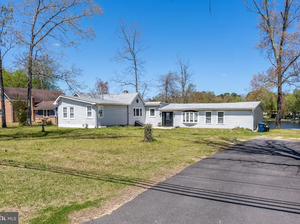 3424 Lakeside Dr, Williamstown, NJ 08094