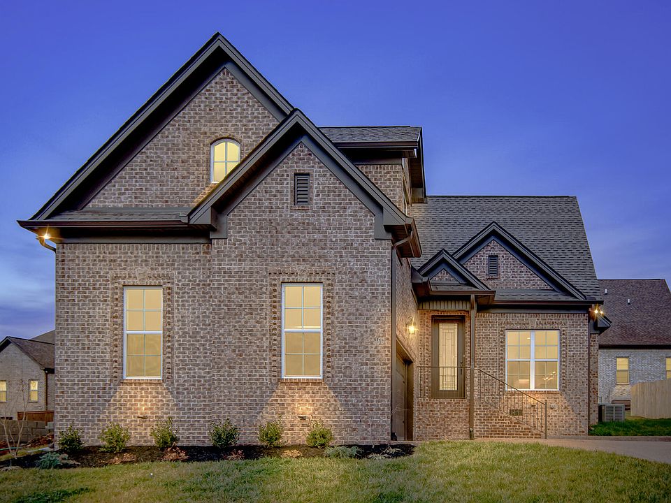 1st image of 196 Karen Dr