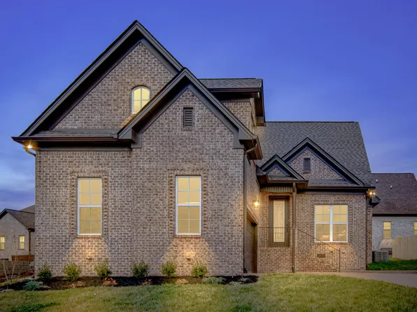196 Karen Dr, Mount Juliet, TN 37122
