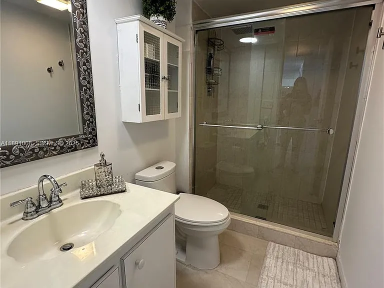 3675 N Country Club Dr — Photo 17