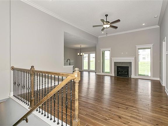 3rd image of 9341 N Belton Ave