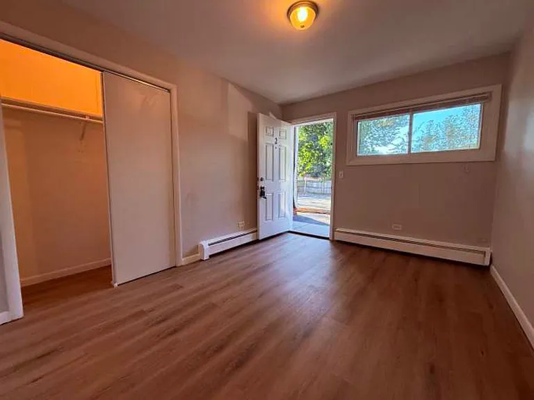 1119 E Algonquin Rd #2 — Photo 7