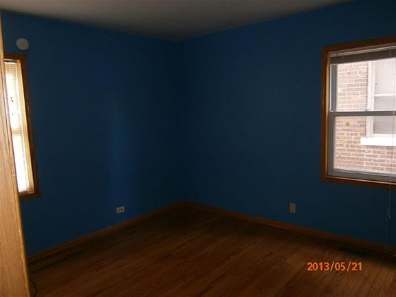 5th image of 5151 S Leclaire Ave