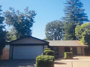 8844 Salmon Falls Dr, Sacramento, CA 95826
