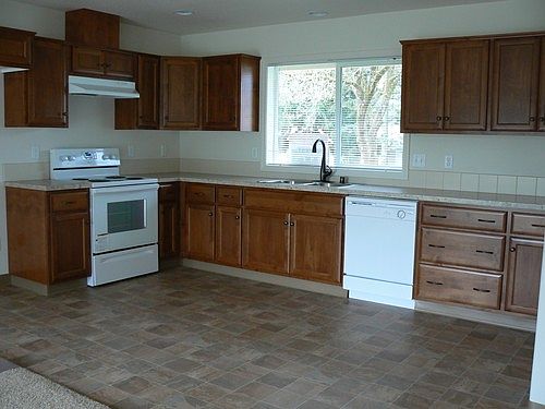 4th image of 1113 Manzanita Way