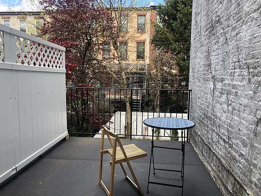 Rented by Voro New York | media 2