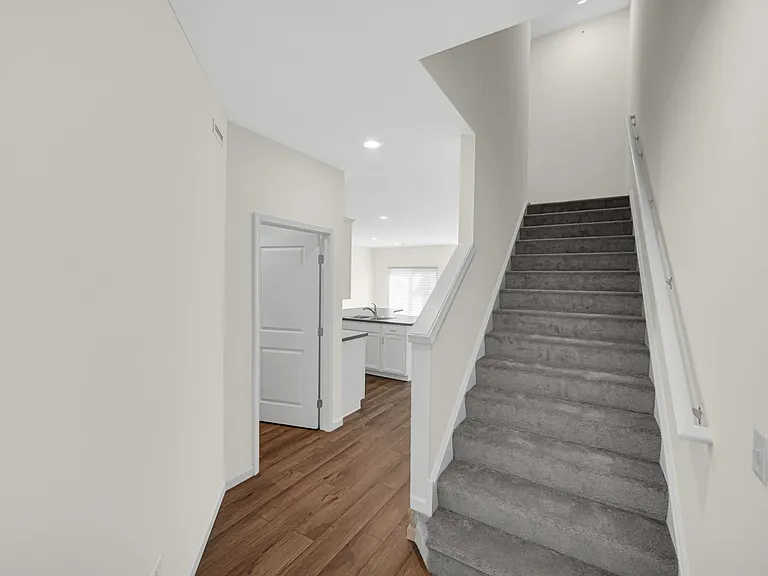 2260 Horseshoe Cir — Photo 4