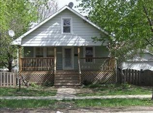 540 Parker Ave, Aurora, IL 60505