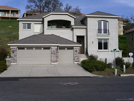 185 Athena Dr photo 1