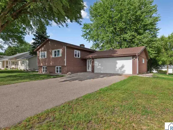 1114 10th St, Gaylord, MN 55334