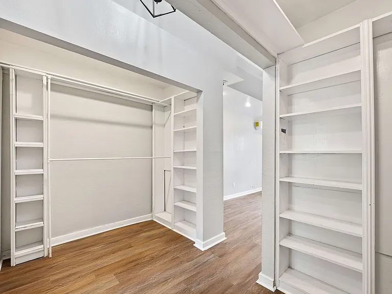 604 W Hollywood Ave #B — Photo 7