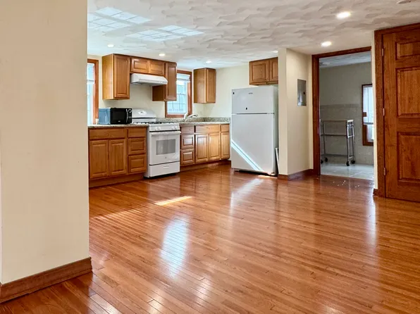 94 Sheldon St, Providence, RI 02906