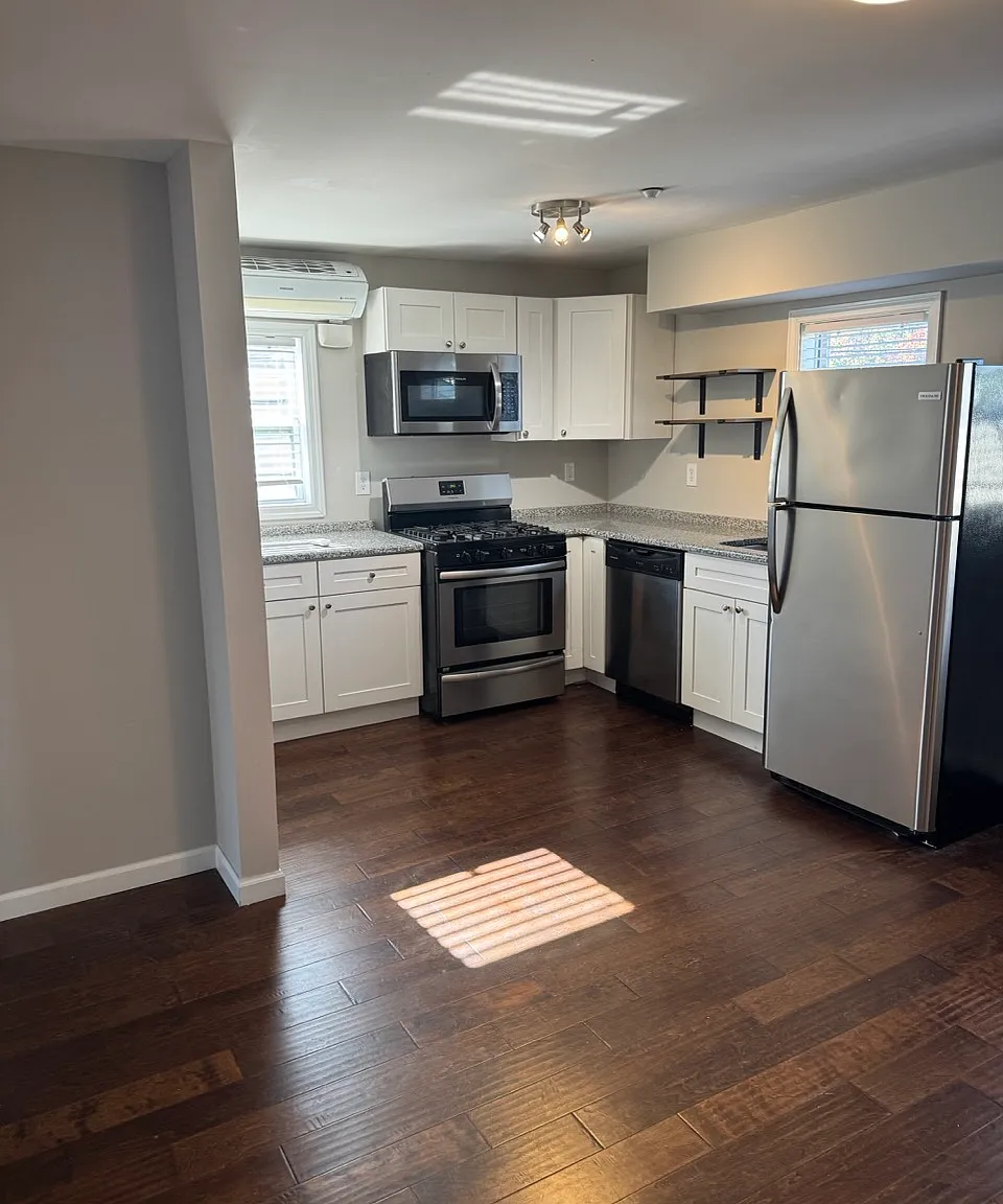 2 bed, $2,200 — Photo 3