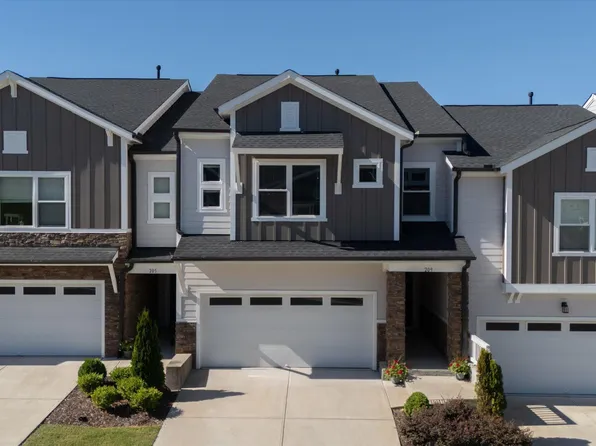 209 Deardom Way, Chapel Hill, NC 27516
