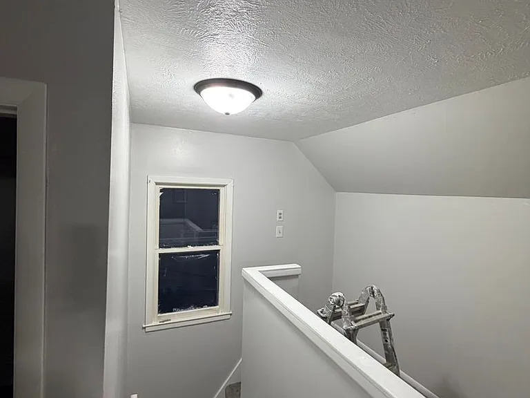 623 S Willow Ave — Photo 2