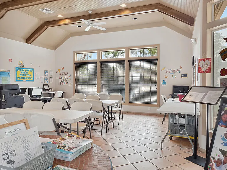 Tidwell Estates Apartments — Photo 12