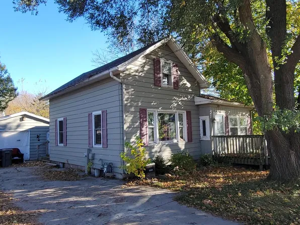 405 South Montgomery STREET, Watertown, WI 53094