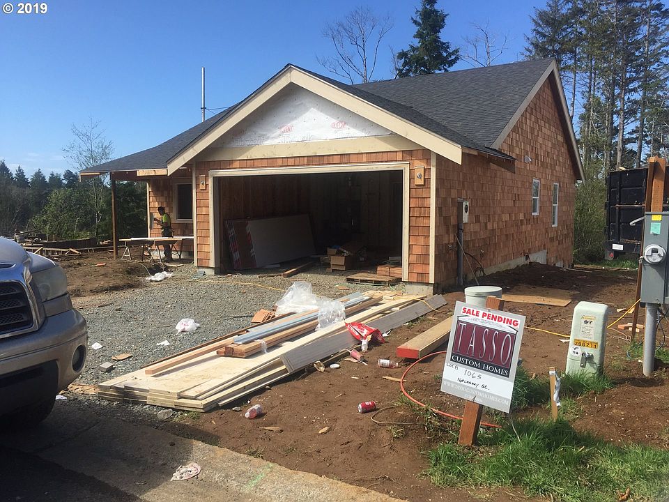 2nd image of 1082 Francis St Lot 4