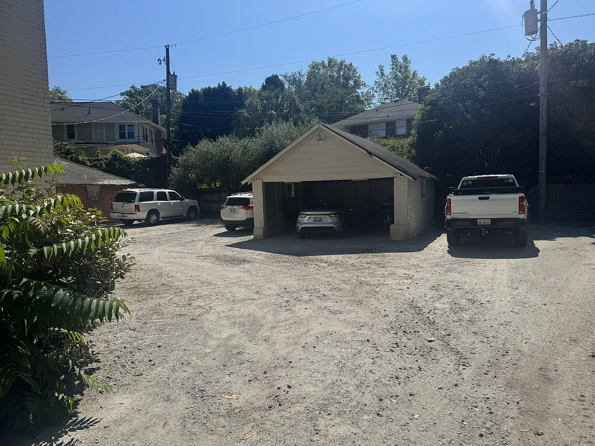 Building Photo - 520 Santee Ave