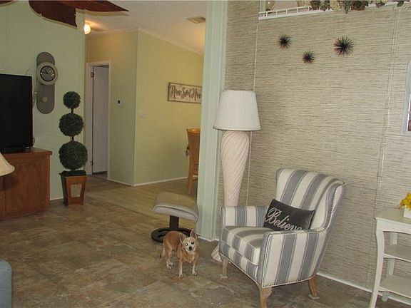 4th image of 425 NW 51st Ct