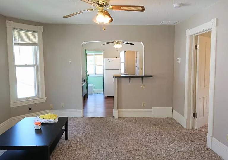 Sims Ave — Photo 1