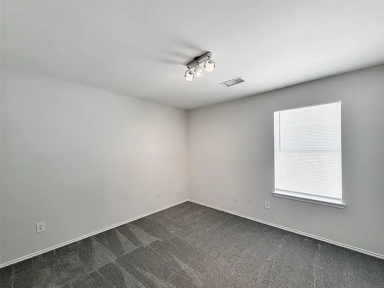 19726 Lindenfield Ct — Photo 40