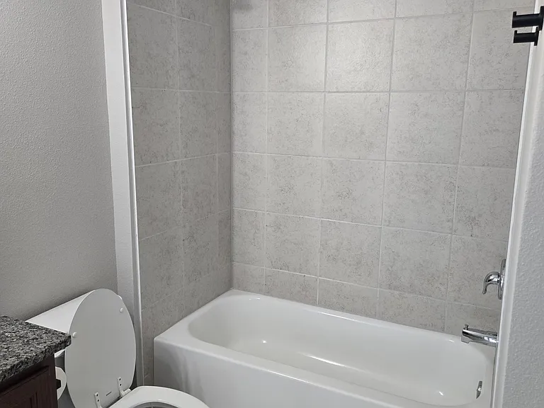 3131 Voyager Ave — Photo 15