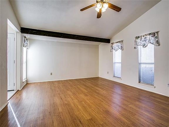 5th image of 3916 Dickens Dr