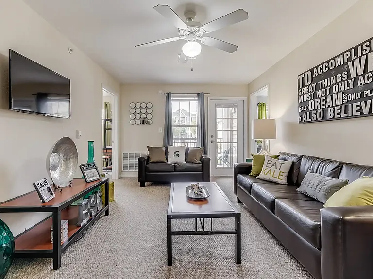 Block 36 - Student Living Priced Per Room — Photo 2
