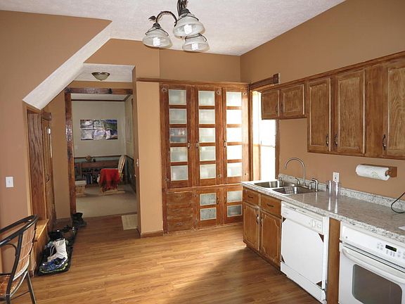 3rd image of 408 S Kalamazoo Ave