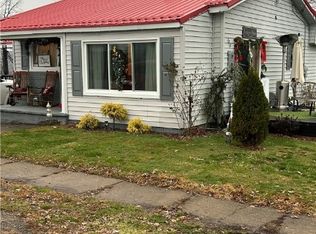 69 Long St, Mc Clellandtown, PA