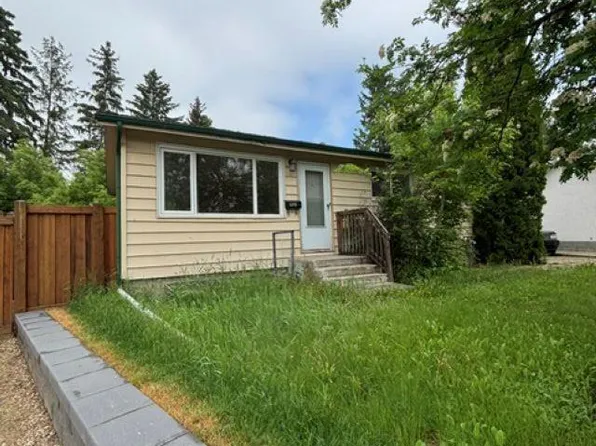5316 107th St NW, Edmonton, AB T6H 2X4