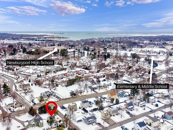 3rd image of 135 Low St