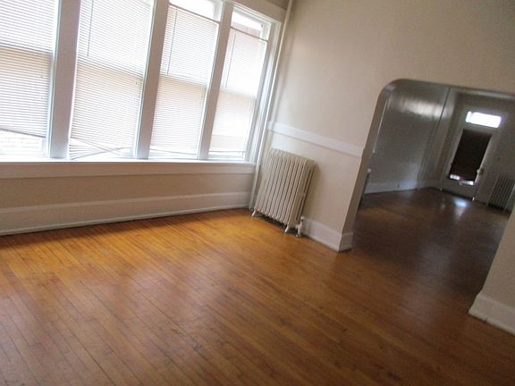 4th image of 2144 Green St