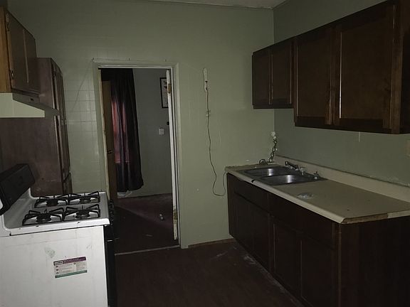 5th image of 414 W Melbourne Ave