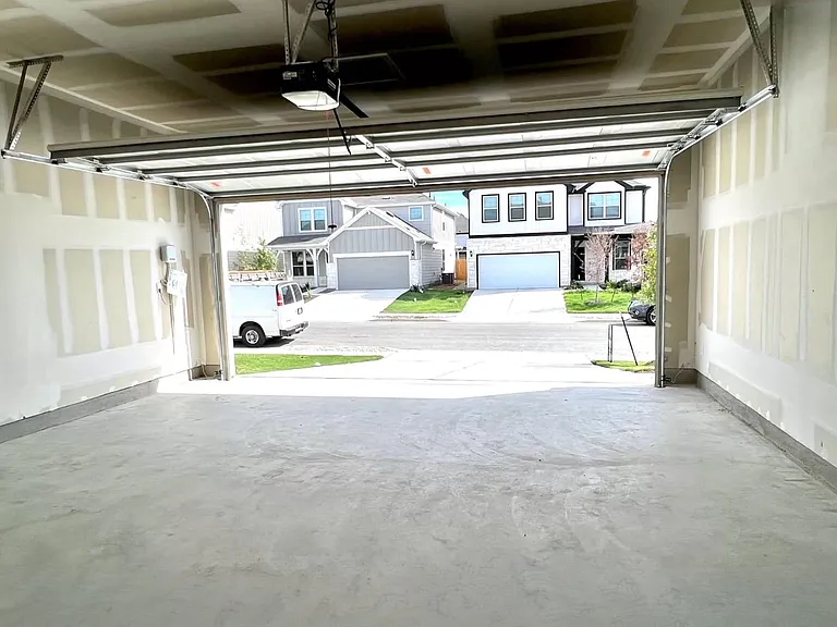1529 Holly Lake Dr — Photo 18