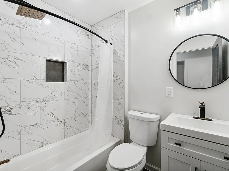 124-128 Putnam St #1 — Photo 15