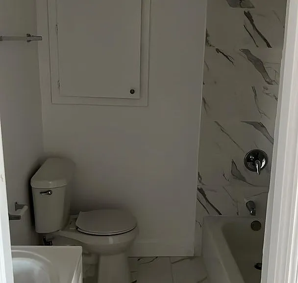 2825 Victoria St — Photo 10