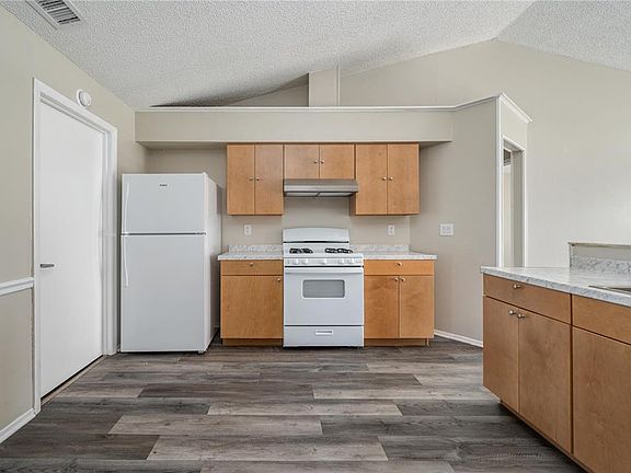 5th image of 3406 Fox Ridge St