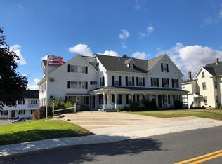 47 Summer St APT 1R, Franklin, MA 02038