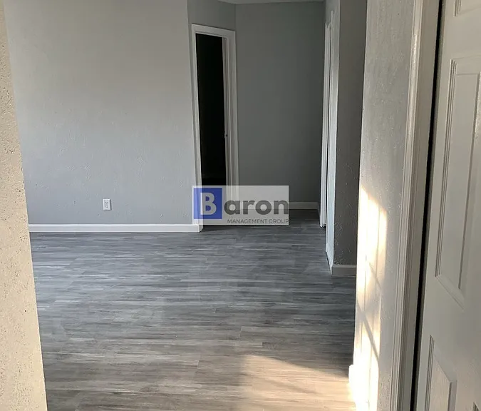 3202 Mishawaka Ave #C — Photo 5
