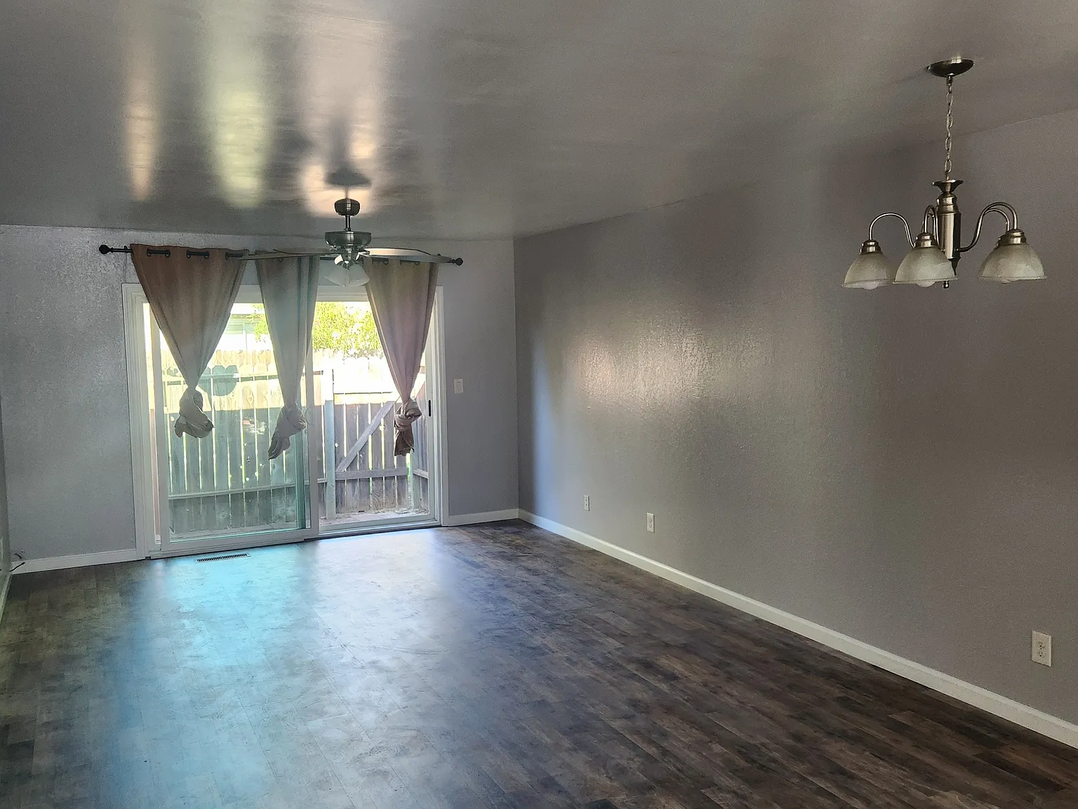 2 bed, 1052 sqft, $2,350 — Photo 2