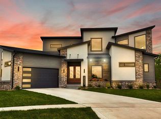 2003 14th St SW, Altoona, IA 50009