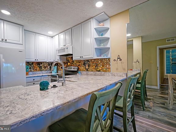 5th image of 35930 Haven Dr #304