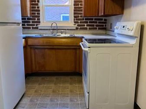 3 Saint James Pl APT 1