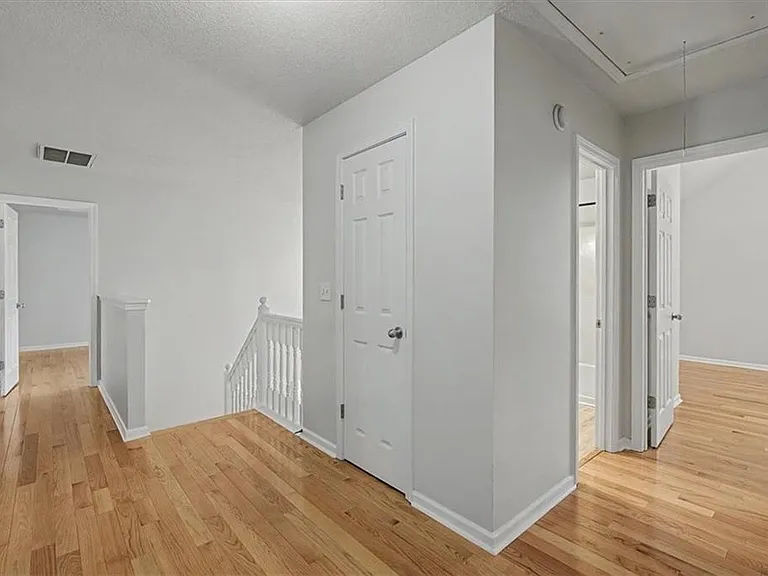 1025 Balsam Wood Trl — Photo 29