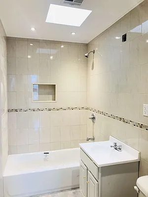 Rented by Reyes & Elsamad Real Estate Group | media 5