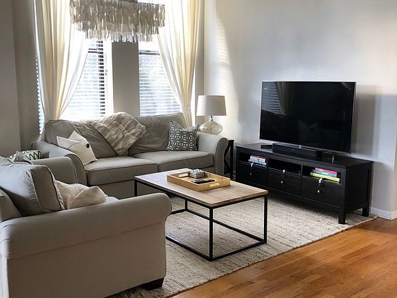 4th image of 1658 W Belmont Ave APT 3W