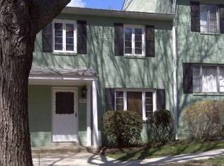 9844 Hollow Glen Pl, Silver Spring, MD 20910