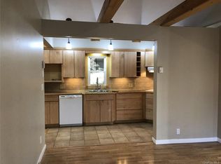 17 South St, Putnam Valley, NY 10579